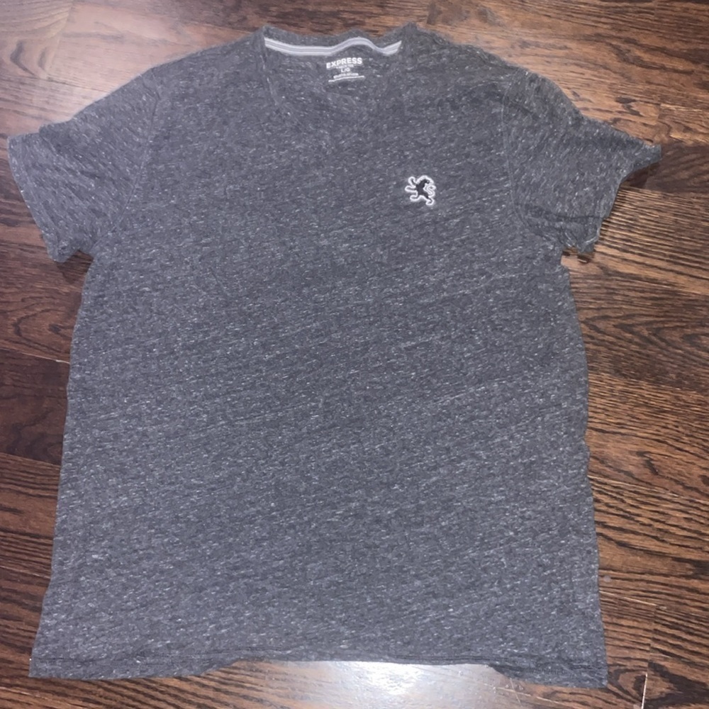 ♡ EXPRESS V-neck size large, 100% cotton